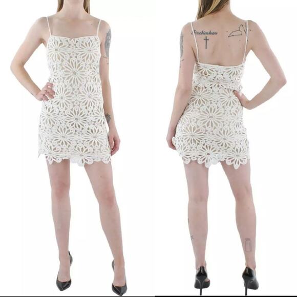 Steve Madden Sz 8 Daisy Optic White Floral‎ Crochet Embroidered Vacation Dress - Picture 2 of 8